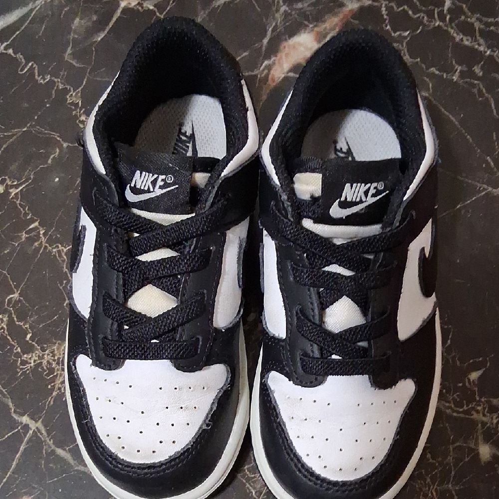Nike Kids Black and White Sneakers Size 9c Maybe Worn One Or Two Times